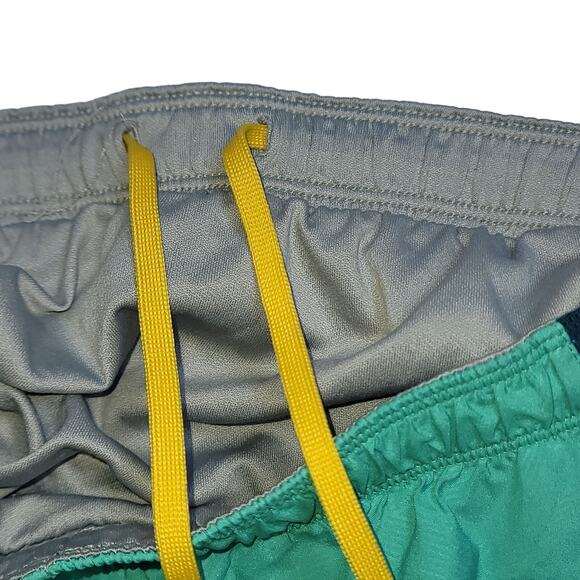 Nike Dri-Fit Livestrong Running Shorts Women's Size Small - Picture 5 of 6